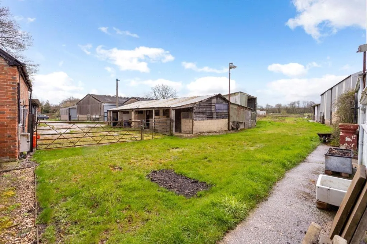 Cottage Farm, Pamber Green, RG26