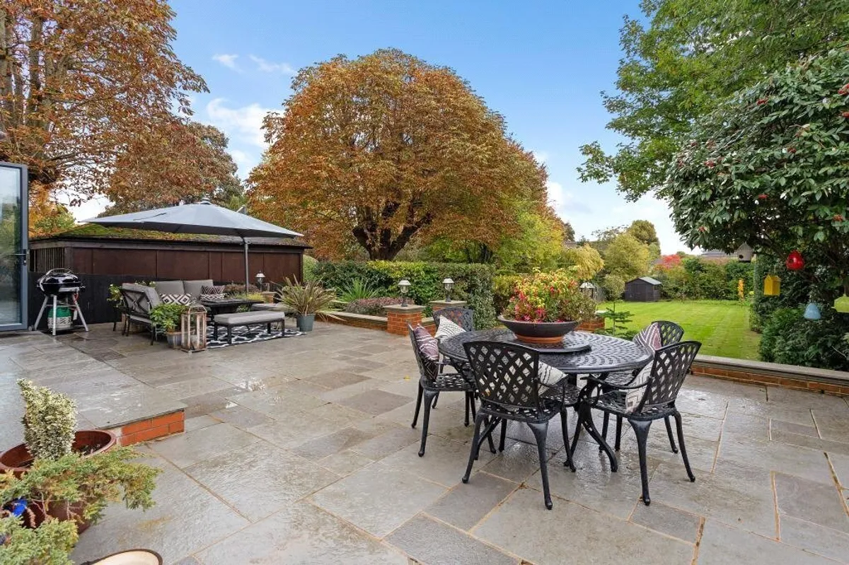 Cliddesden Road, Basingstoke, RG21