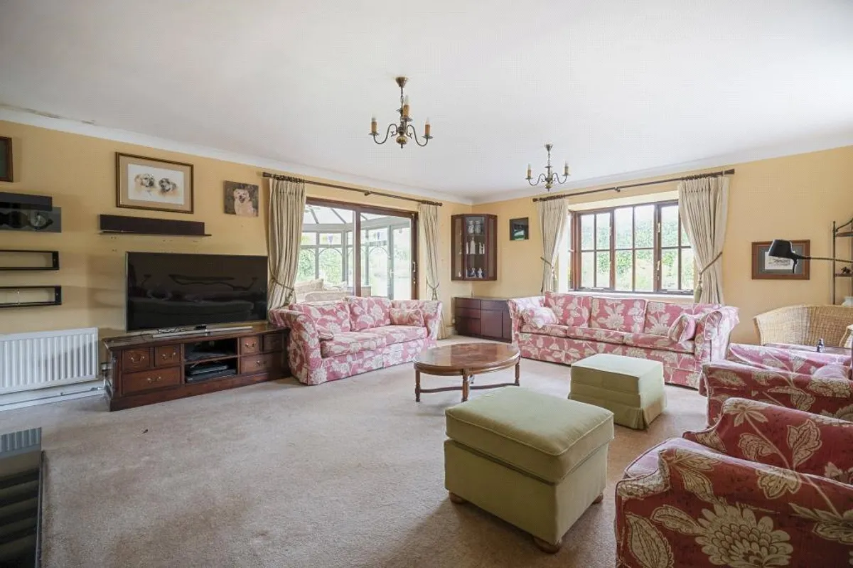Chapel Lane, Wolverton Common, RG26