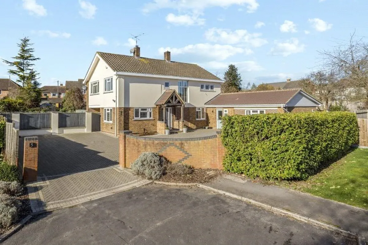 Lightfoot Grove, Basingstoke, RG21