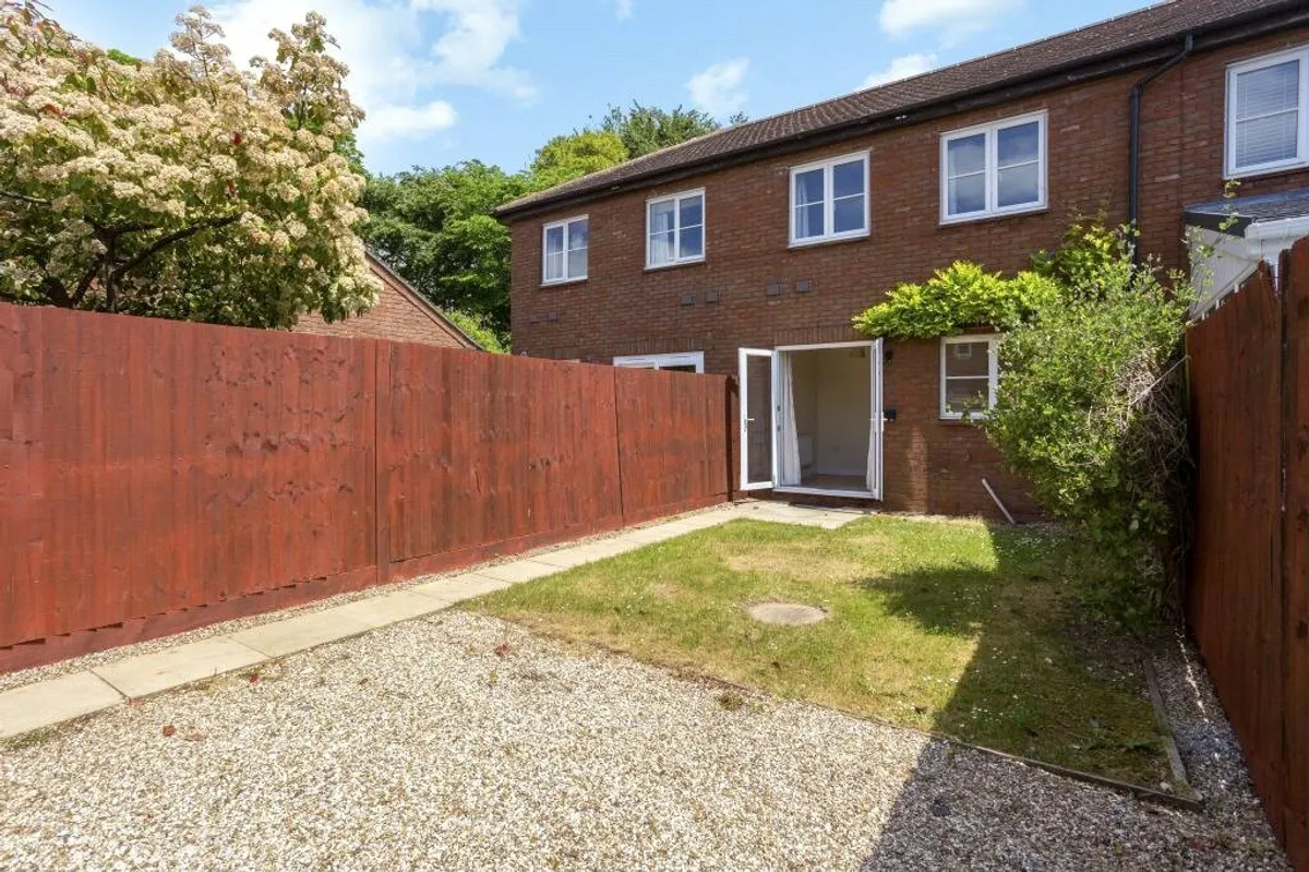 Breadels Field, Beggarwood, RG22