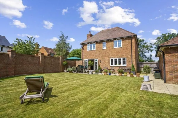 Elmtree House, Cliddesden, RG25