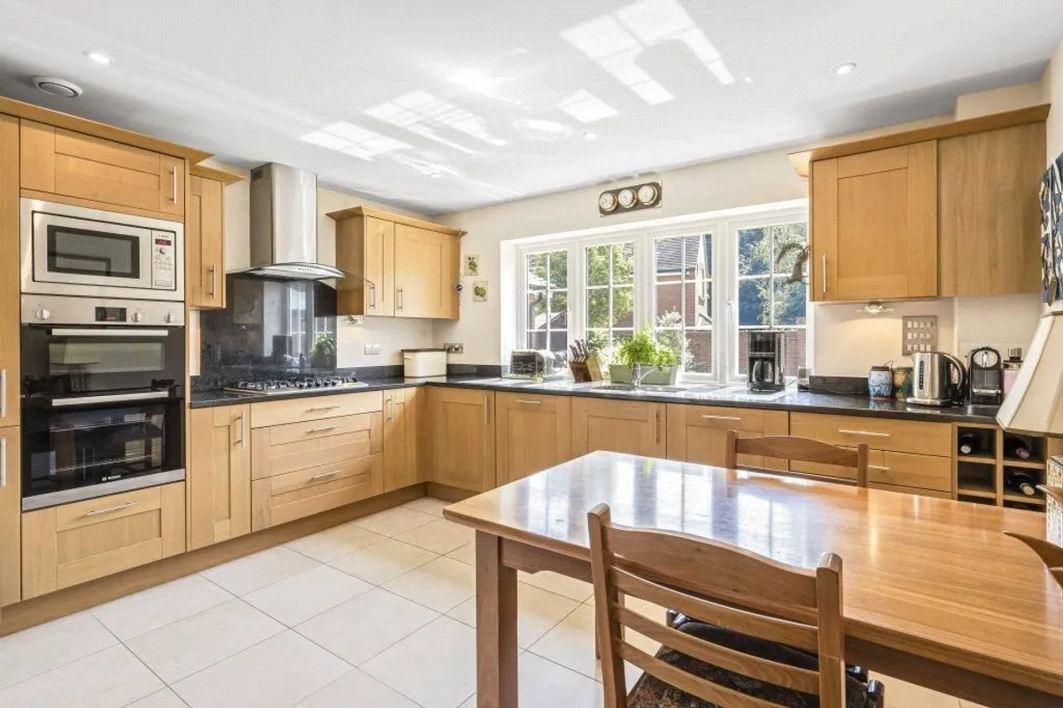 Elmtree House, Cliddesden, RG25
