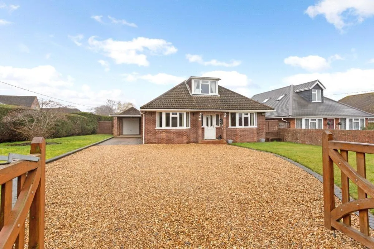 Byfleet Avenue, Old Basing, RG24