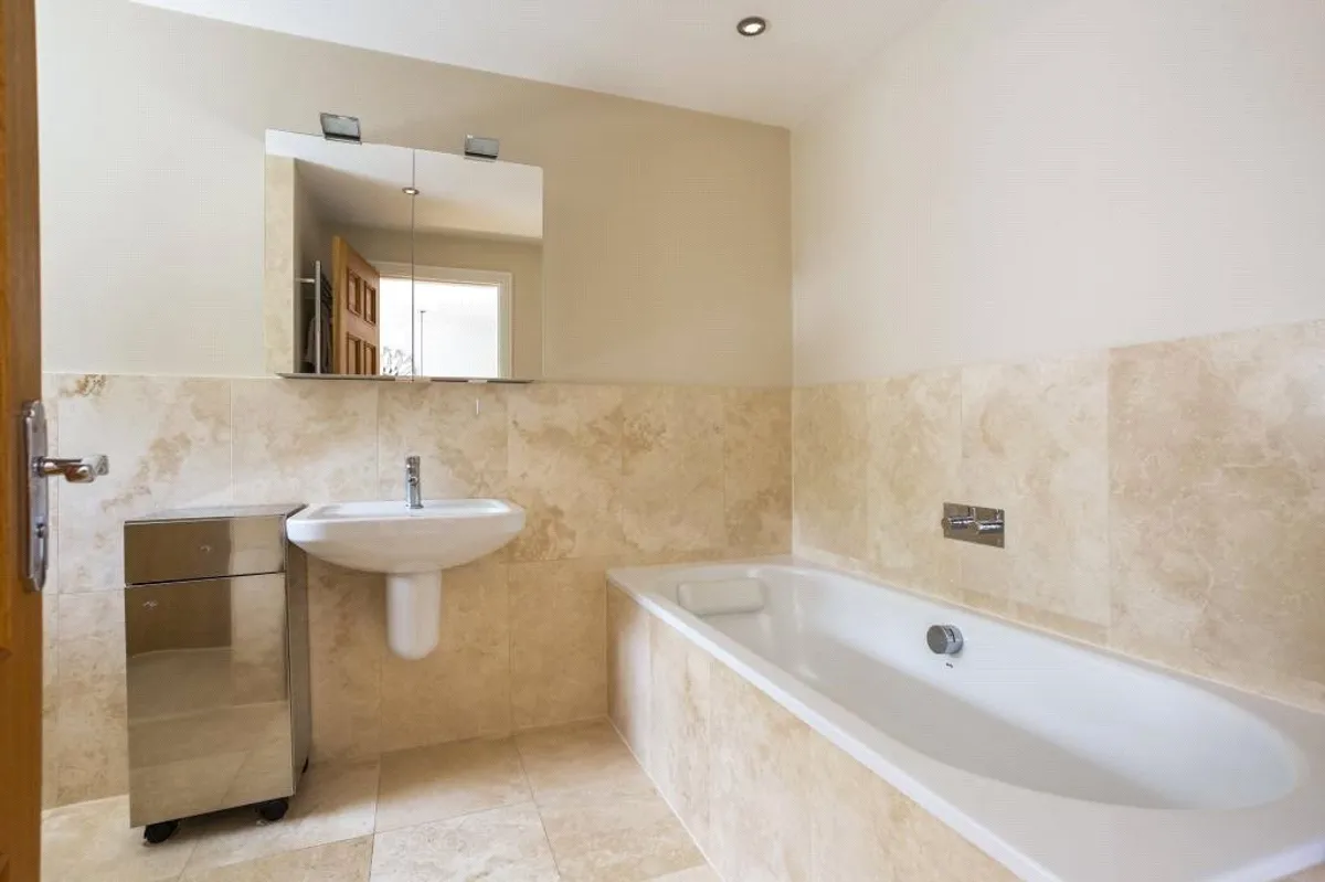 Wellington Terrace, Basingstoke, RG23