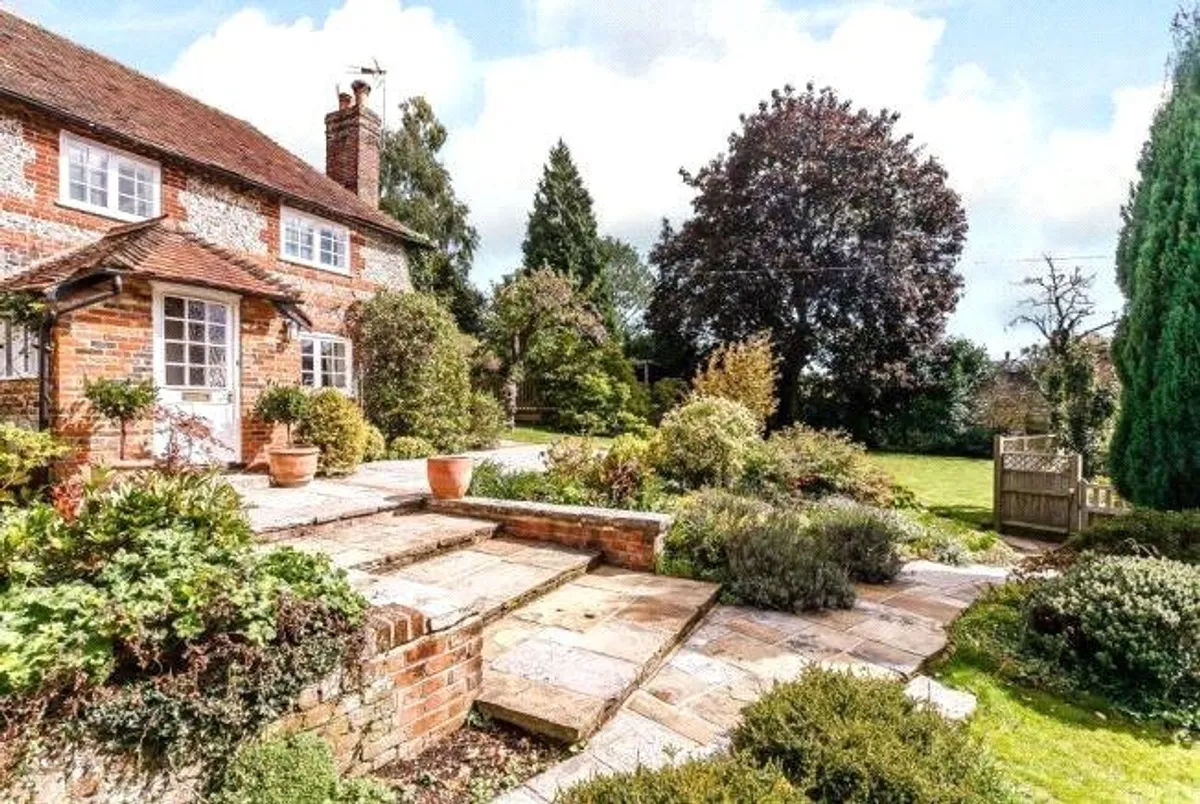 Grayshott, North Waltham, Basingstoke, Hampshire, RG25