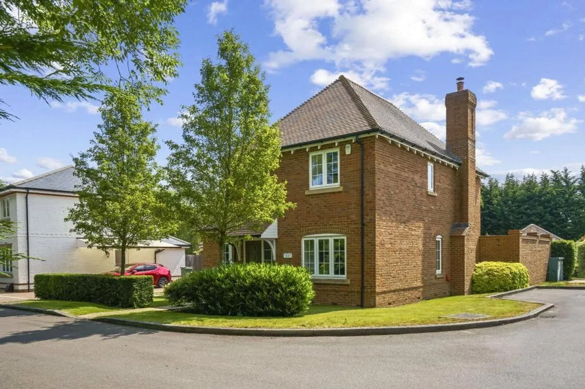 Elmtree House, Cliddesden, RG25