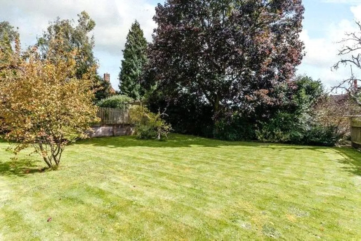 Grayshott, North Waltham, Basingstoke, Hampshire, RG25