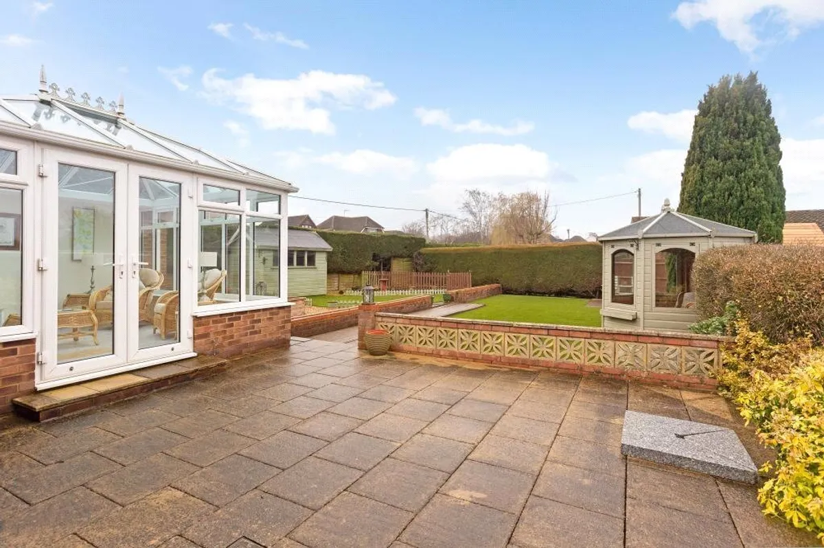 Byfleet Avenue, Old Basing, RG24
