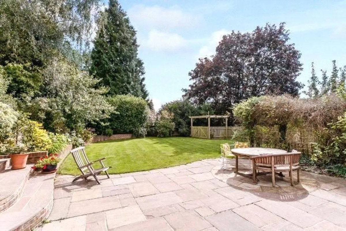 Grayshott, North Waltham, Basingstoke, Hampshire, RG25