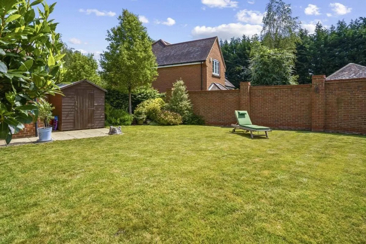 Elmtree House, Cliddesden, RG25