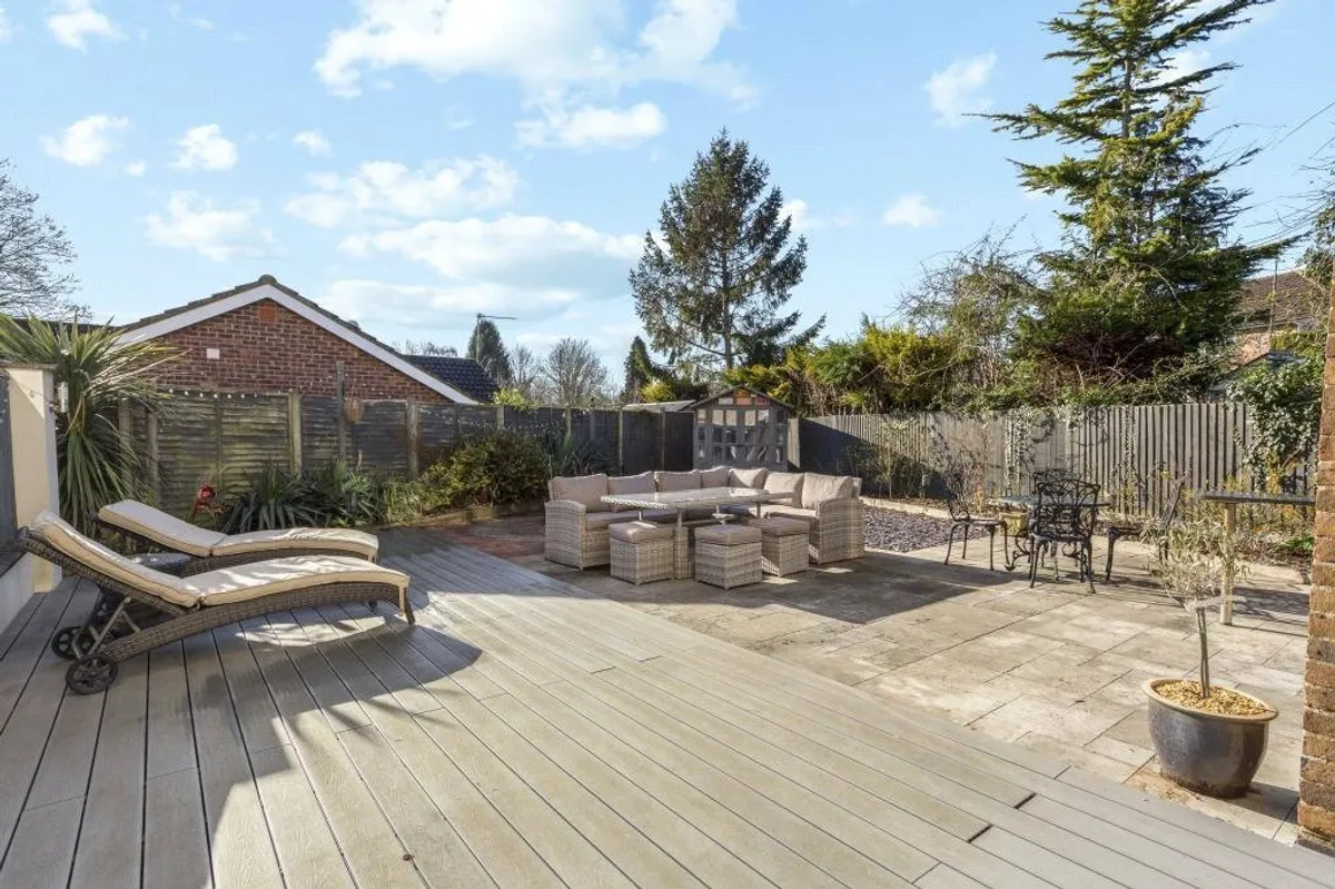 Lightfoot Grove, Basingstoke, RG21