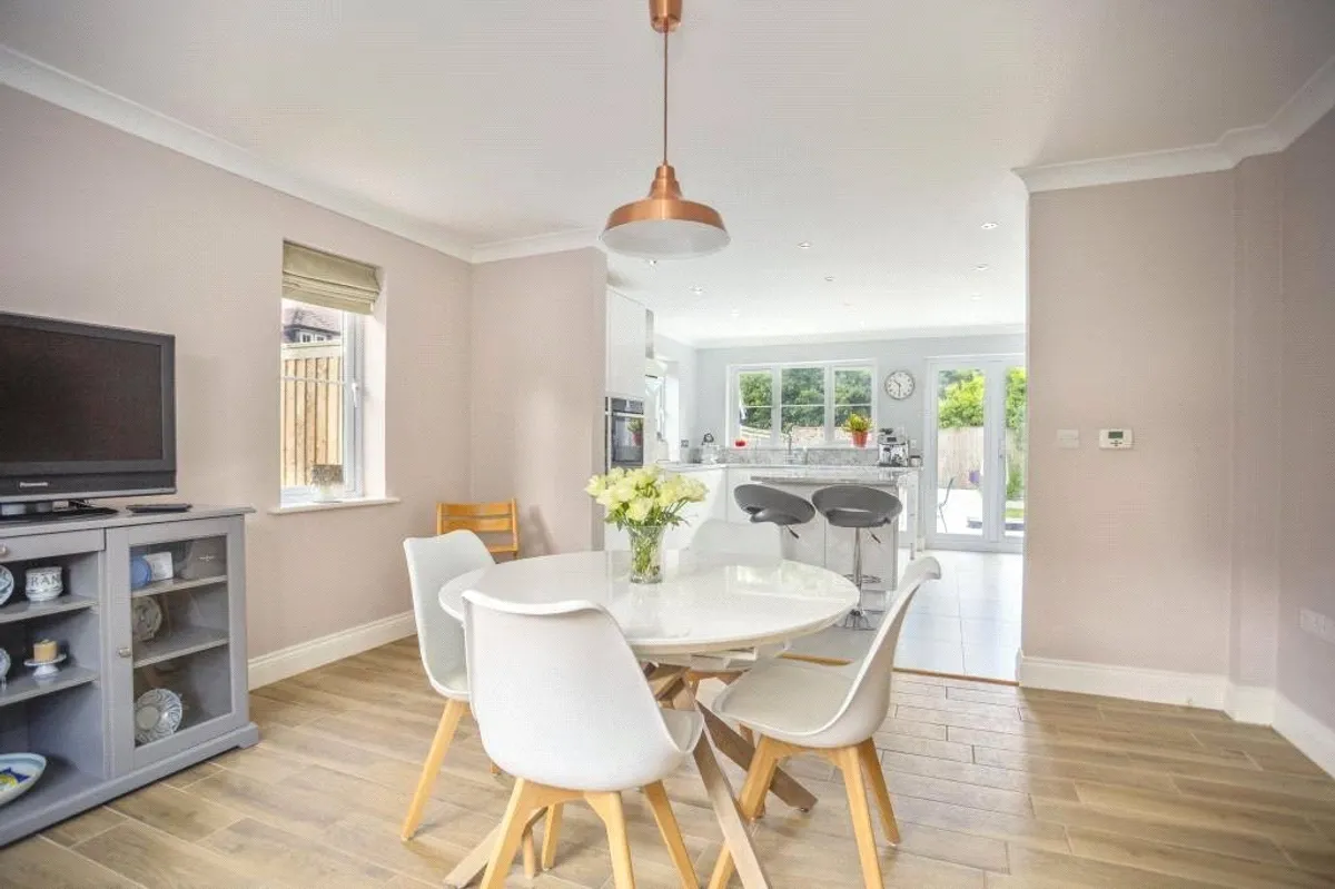 Elm House, Wash Water, RG20