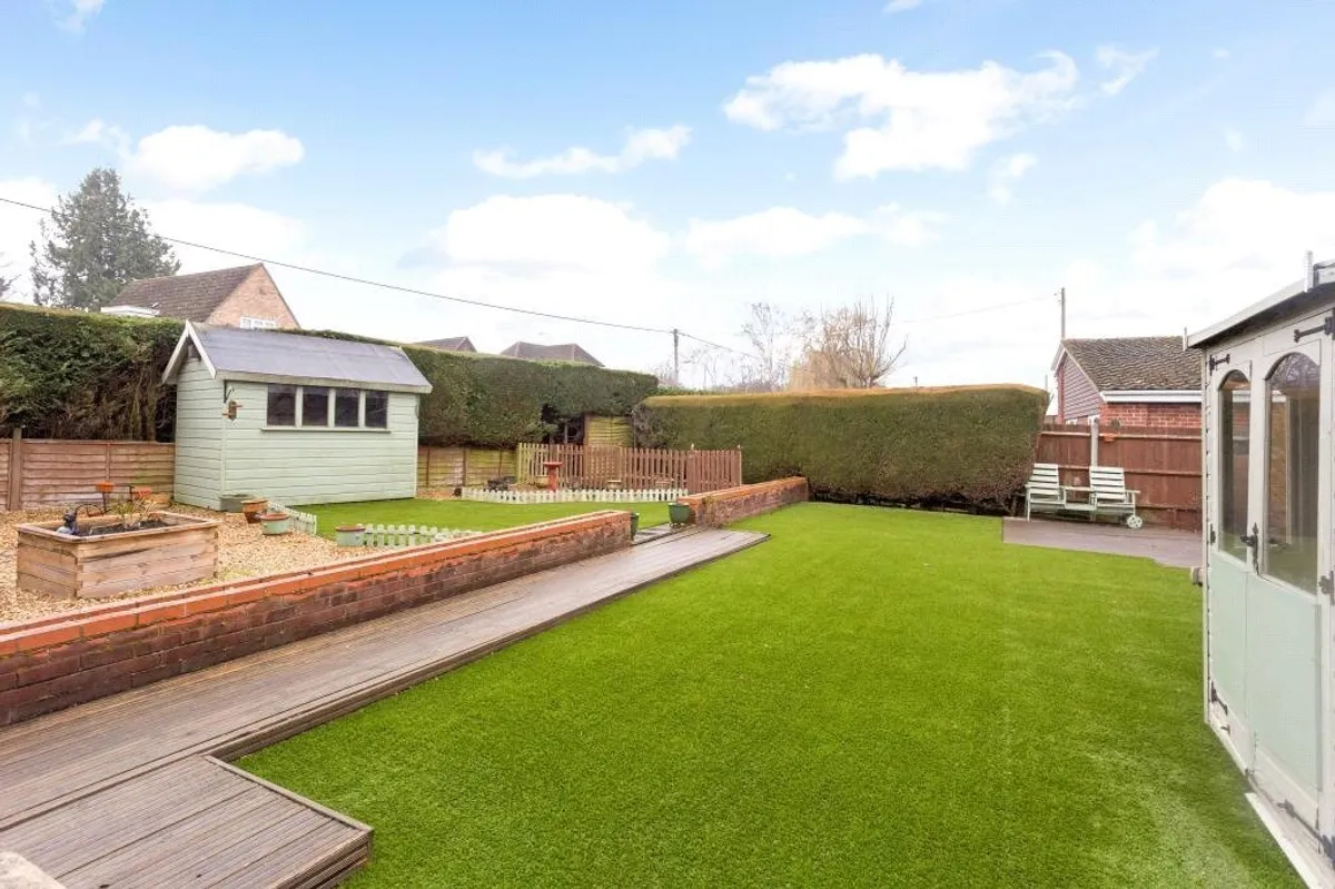 Byfleet Avenue, Old Basing, RG24