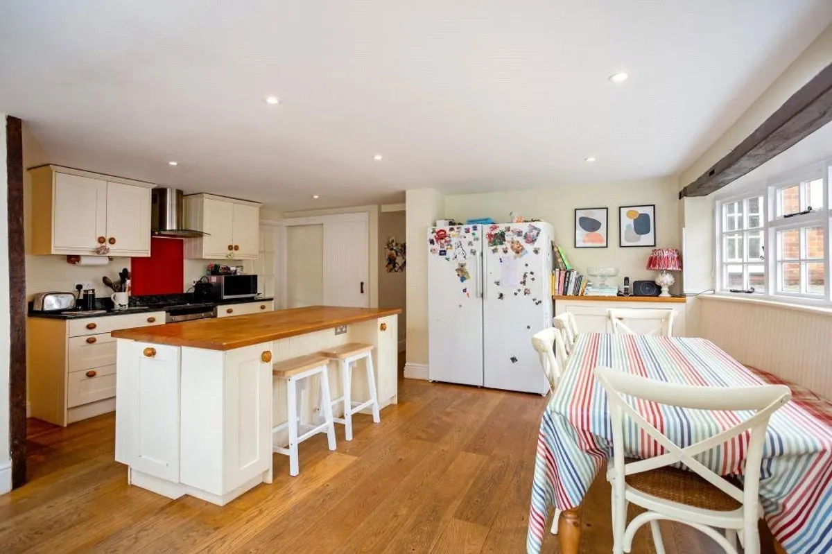 Grayshott, North Waltham, Basingstoke, Hampshire, RG25