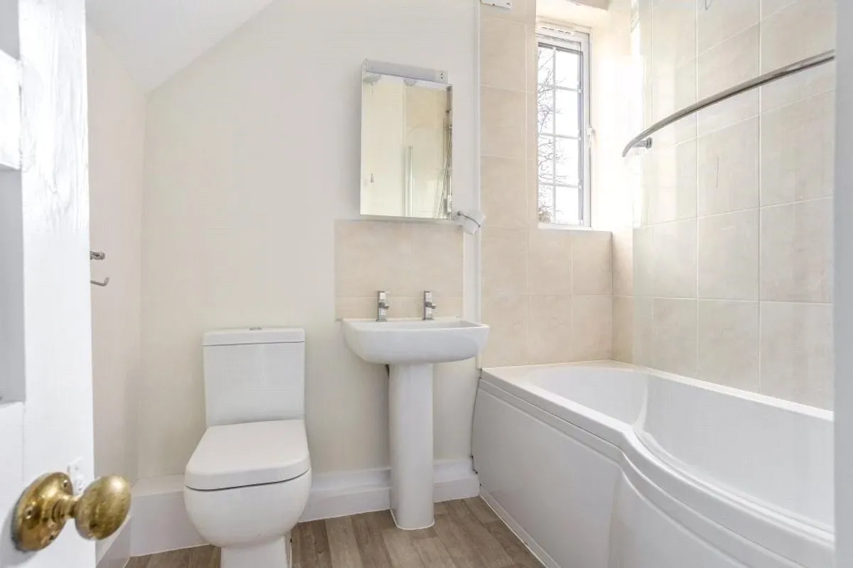Alexandra Terrace, Sherfield On Loddon, RG27