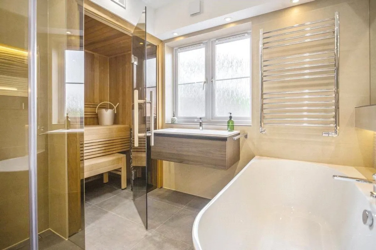 Elm House, Wash Water, RG20