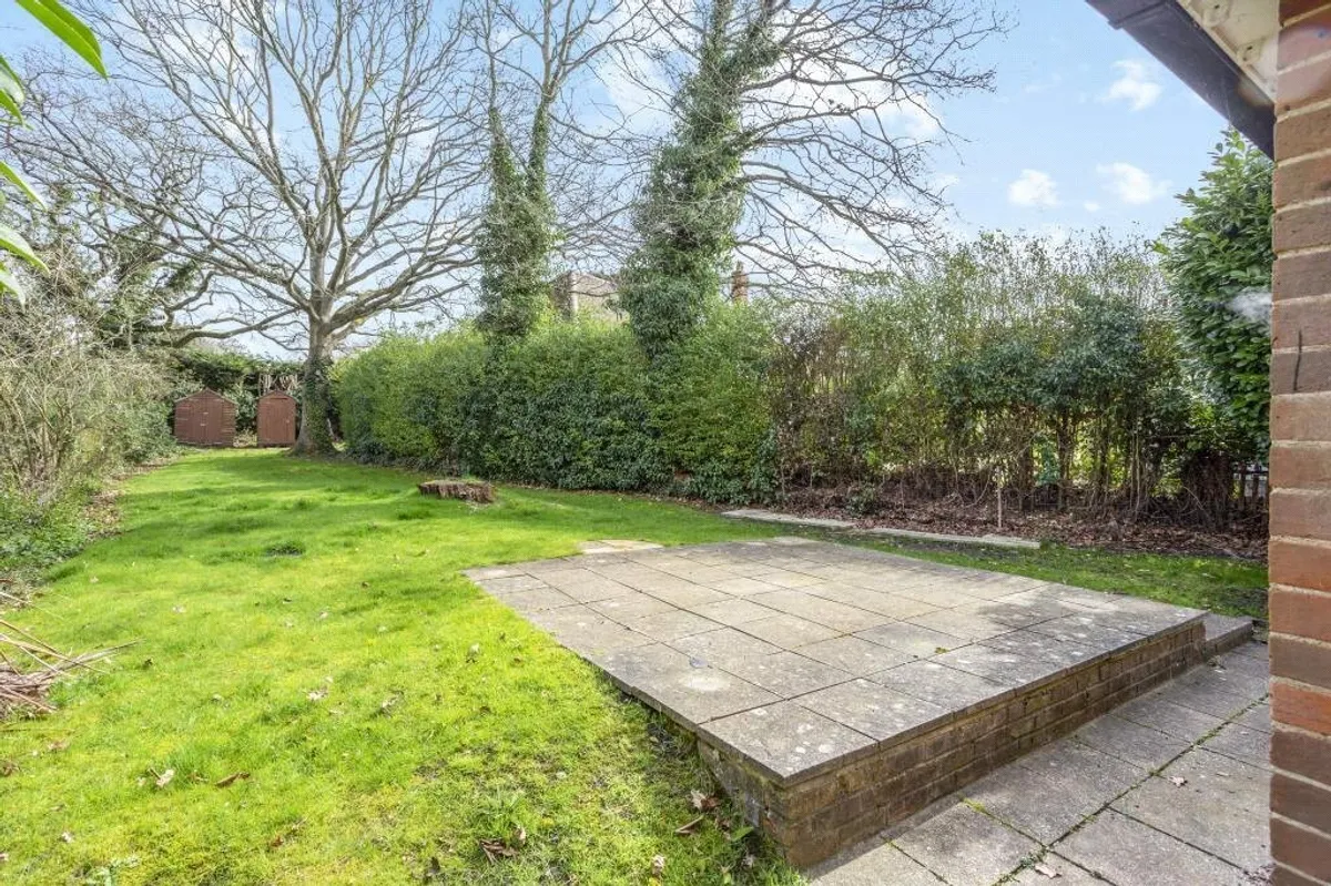 Alexandra Terrace, Sherfield On Loddon, RG27