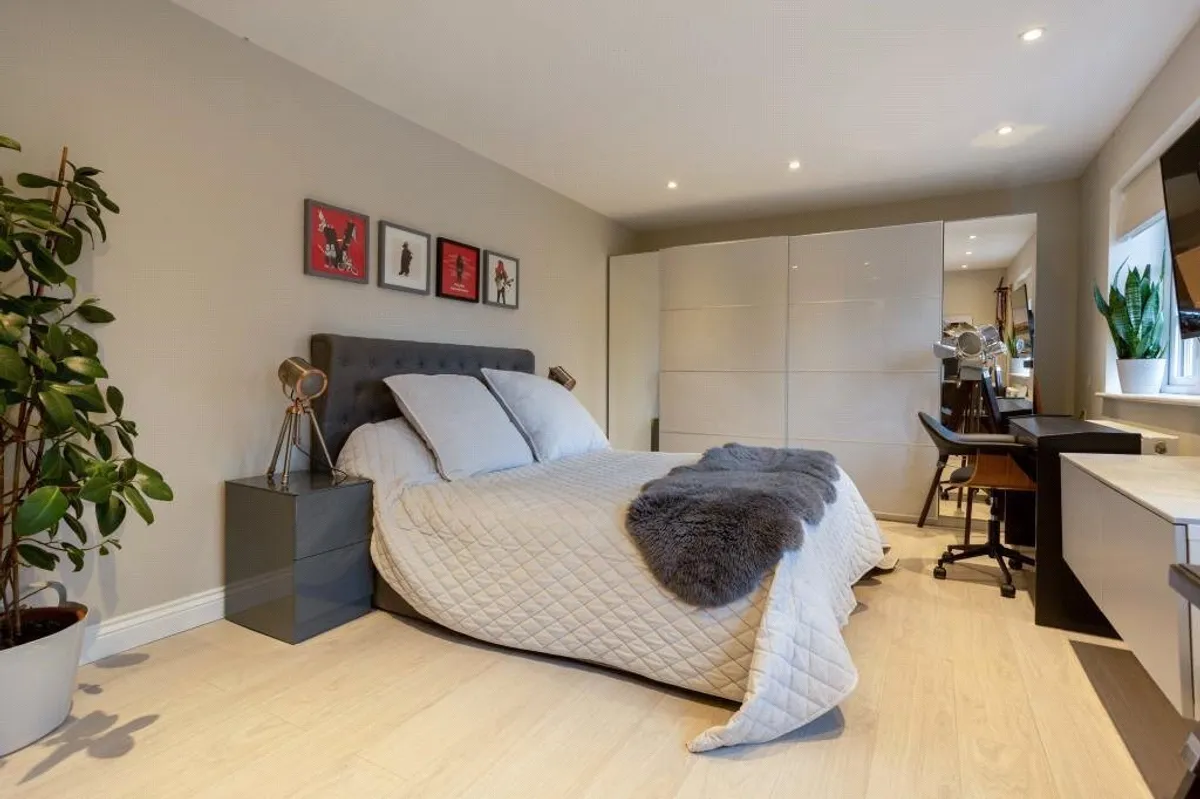 Silchester Road, Bramley, RG26