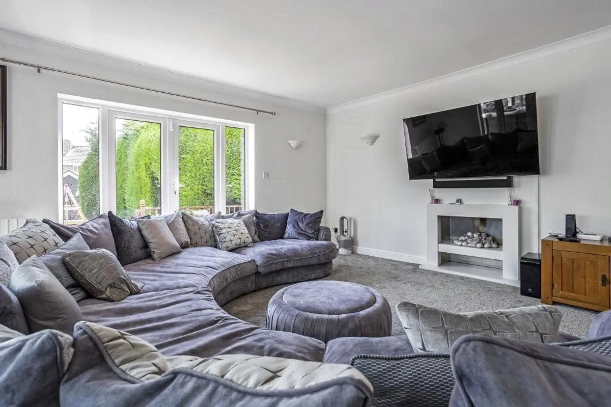 Oakley Lane, Oakley, RG23