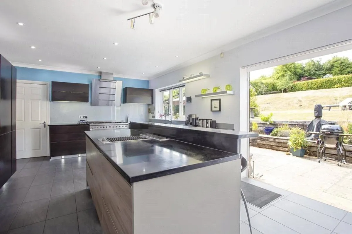 Chapel Walk, Cliddesden, RG25
