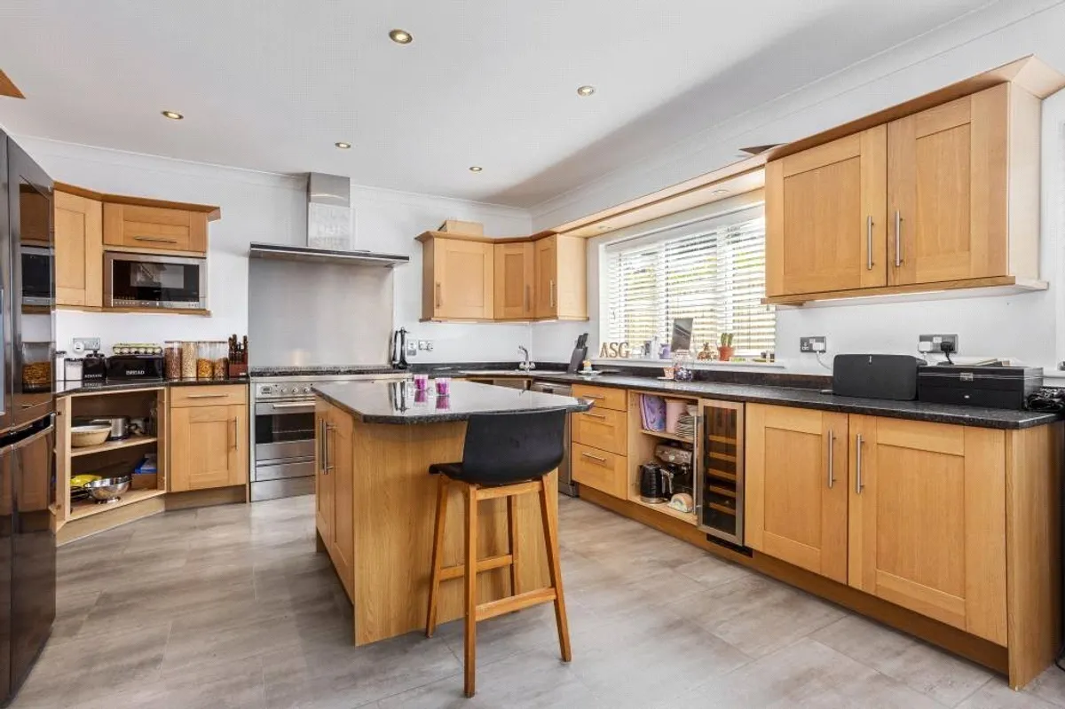 Oakley Lane, Oakley, RG23