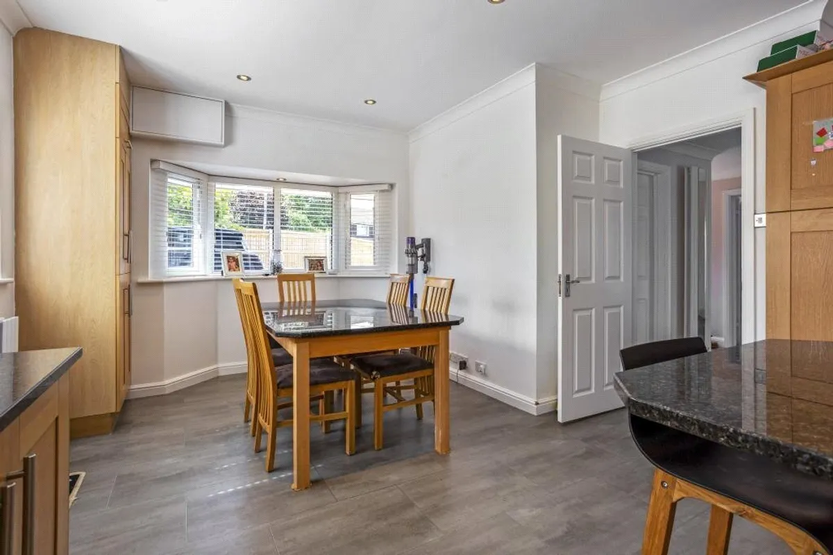 Oakley Lane, Oakley, RG23