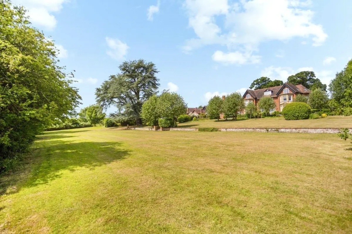 Mortimer Hall, Mortimer, RG7