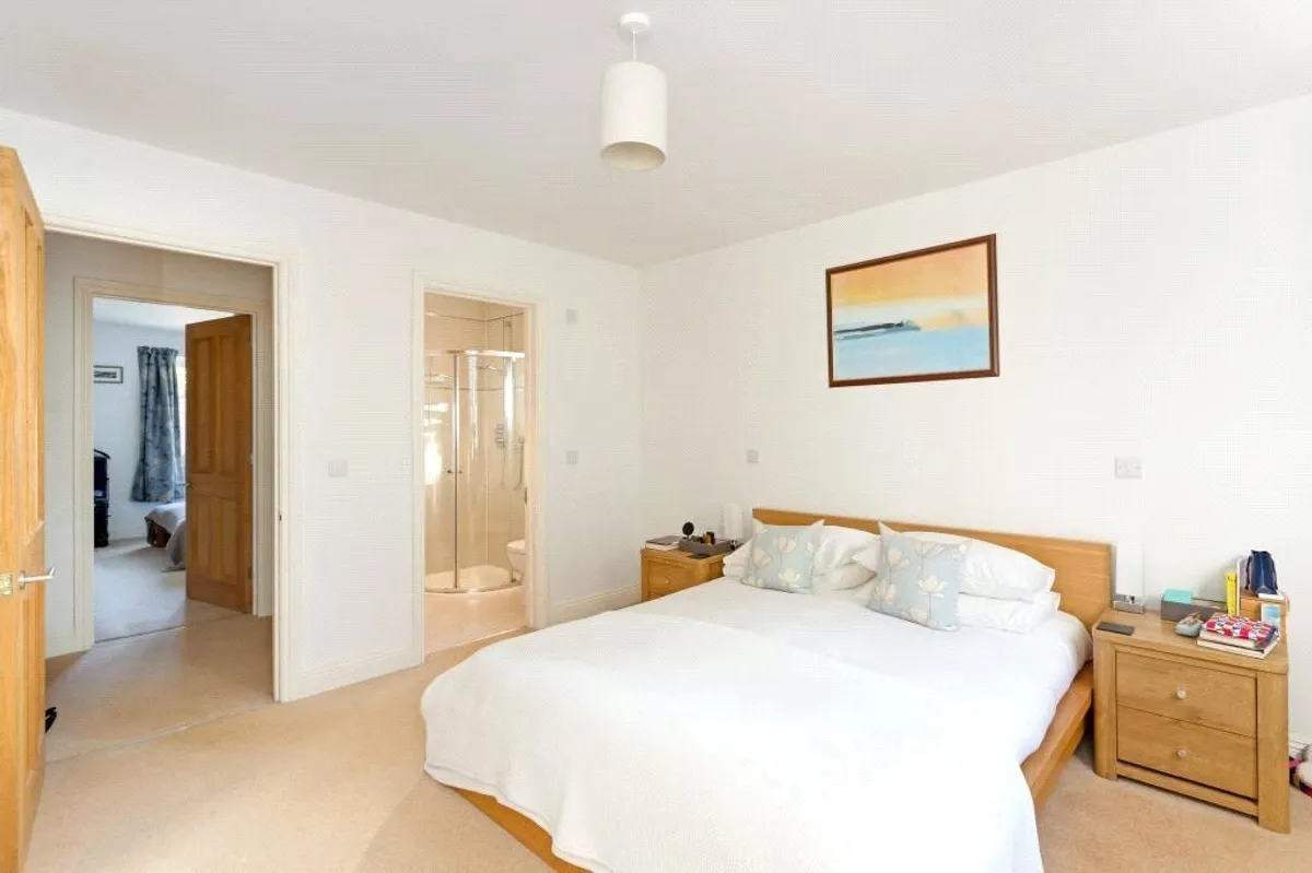 Cliddesden Court, Basingstoke, RG21