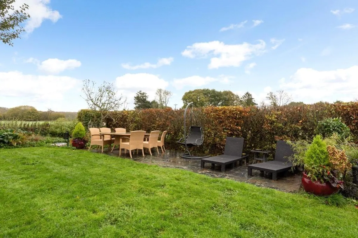 Silchester Road, Bramley, RG26