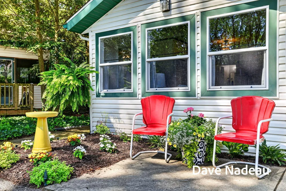 3581 65th St, Saugatuck, MI 49453-9792