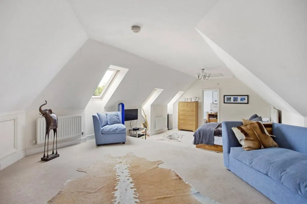 Chapel Walk, Cliddesden, RG25