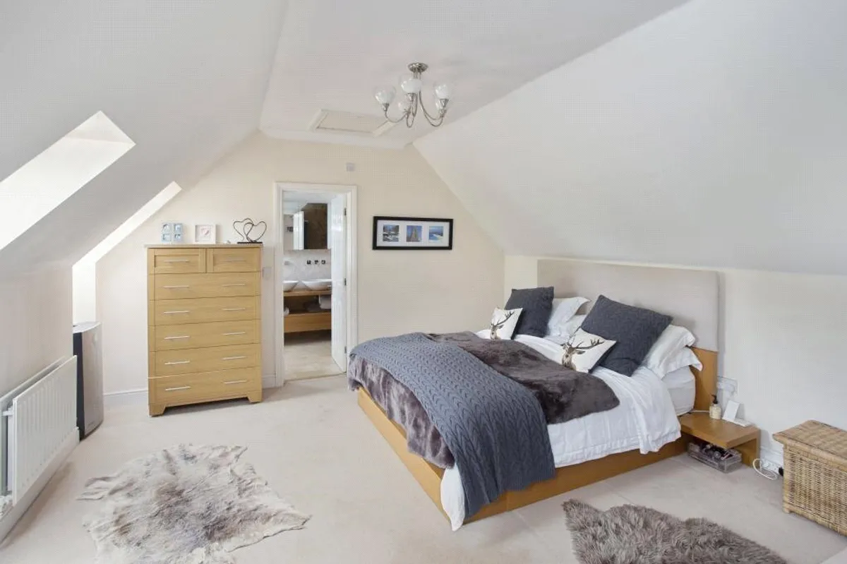 Chapel Walk, Cliddesden, RG25