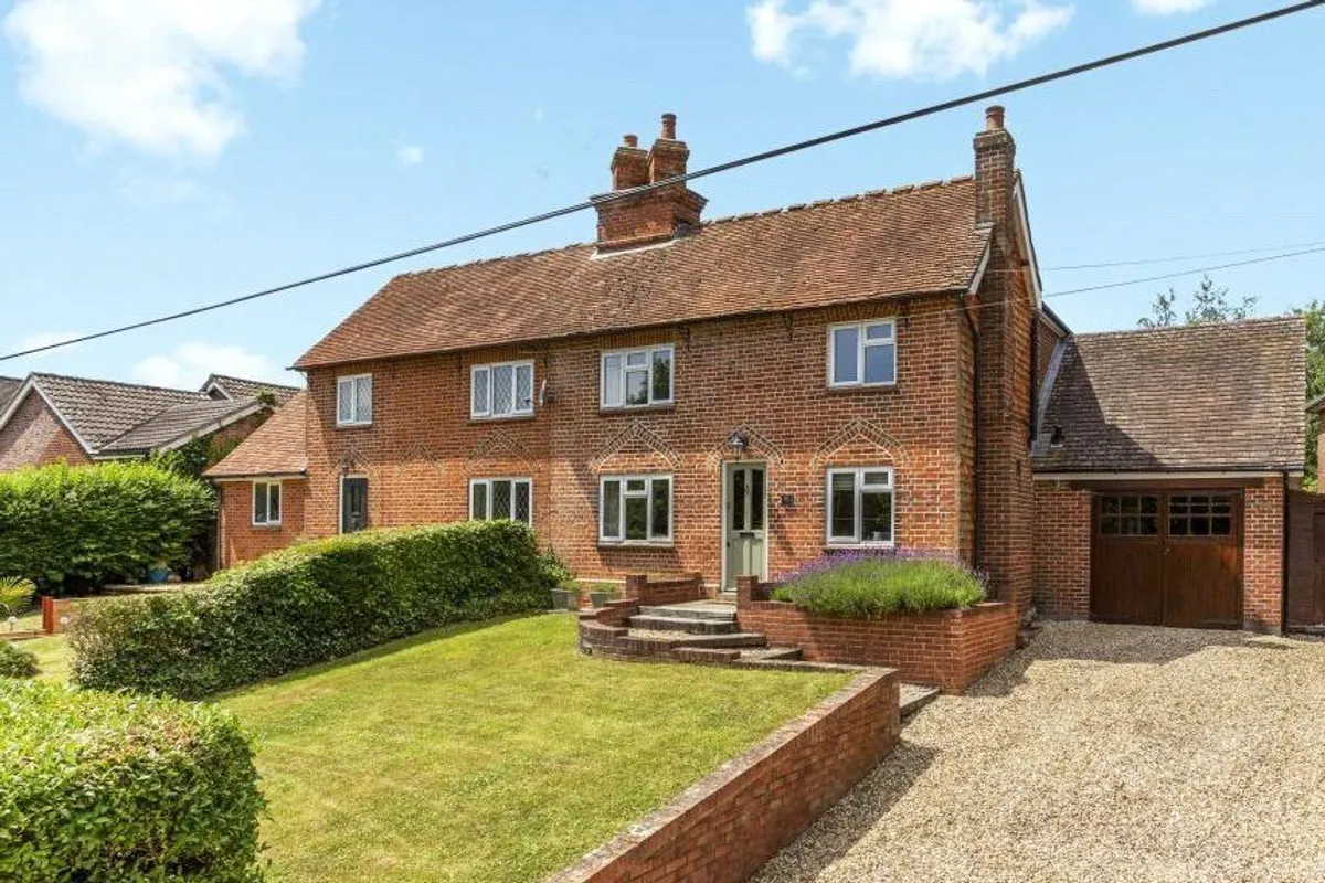 Yew Tree Cottage, Sherborne St John, RG24