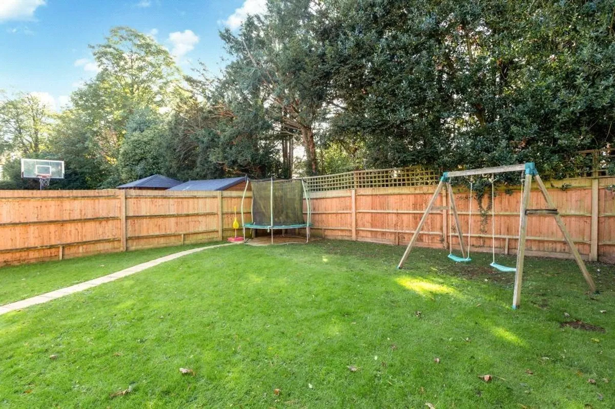 Cliddesden Court, Basingstoke, RG21