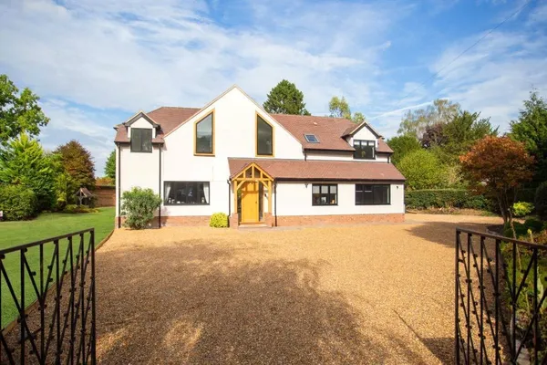 Wayfarin, Brimpton Common, RG7