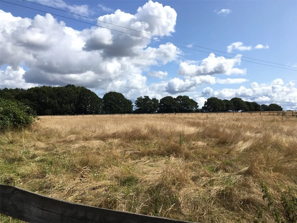 New Road, Pamber Green, Tadley, RG26