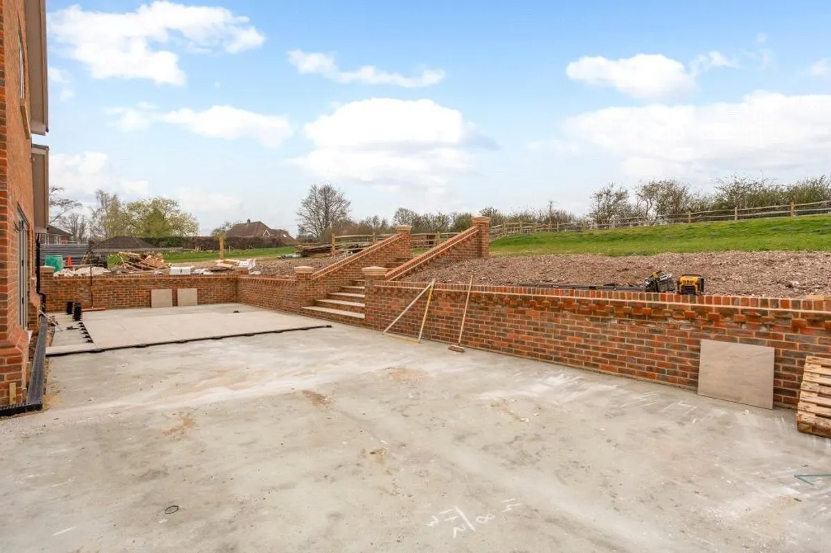 Chapel Walk, Cliddesden, Nr Basingstoke, RG25