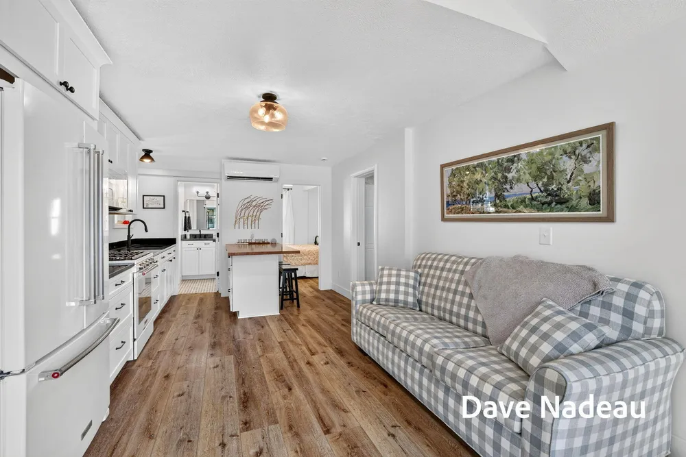 3581 65th St, Saugatuck, MI 49453-9792