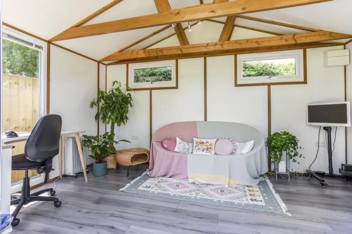 Yew Tree Cottage, Sherborne St John, RG24