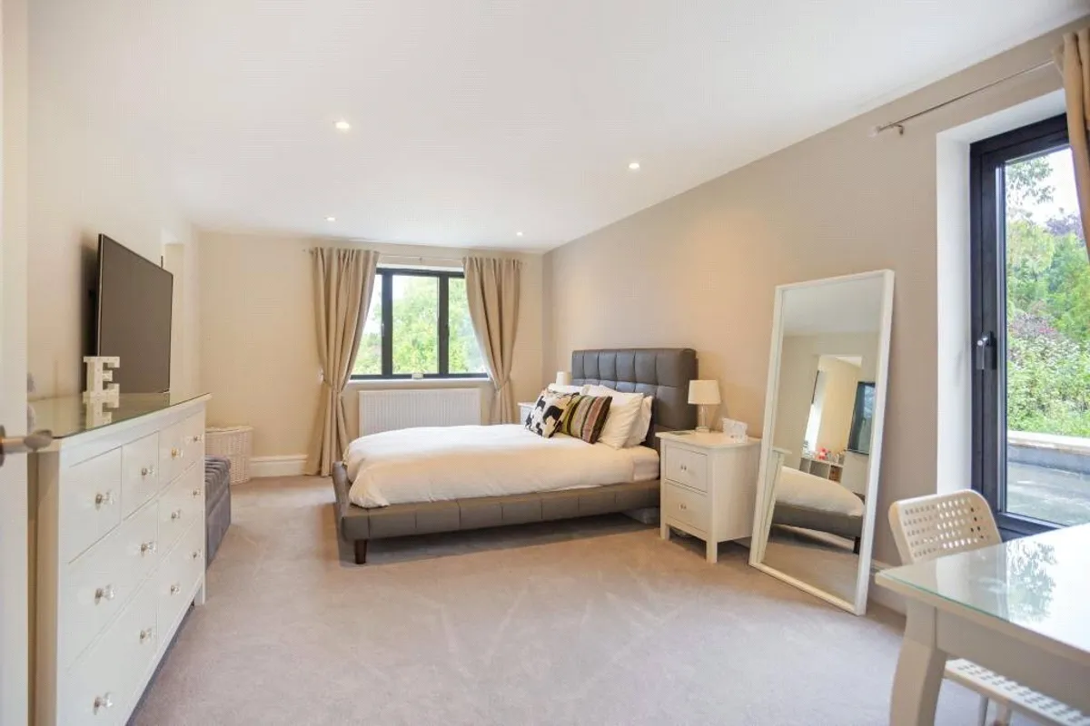 Wayfarin, Brimpton Common, RG7