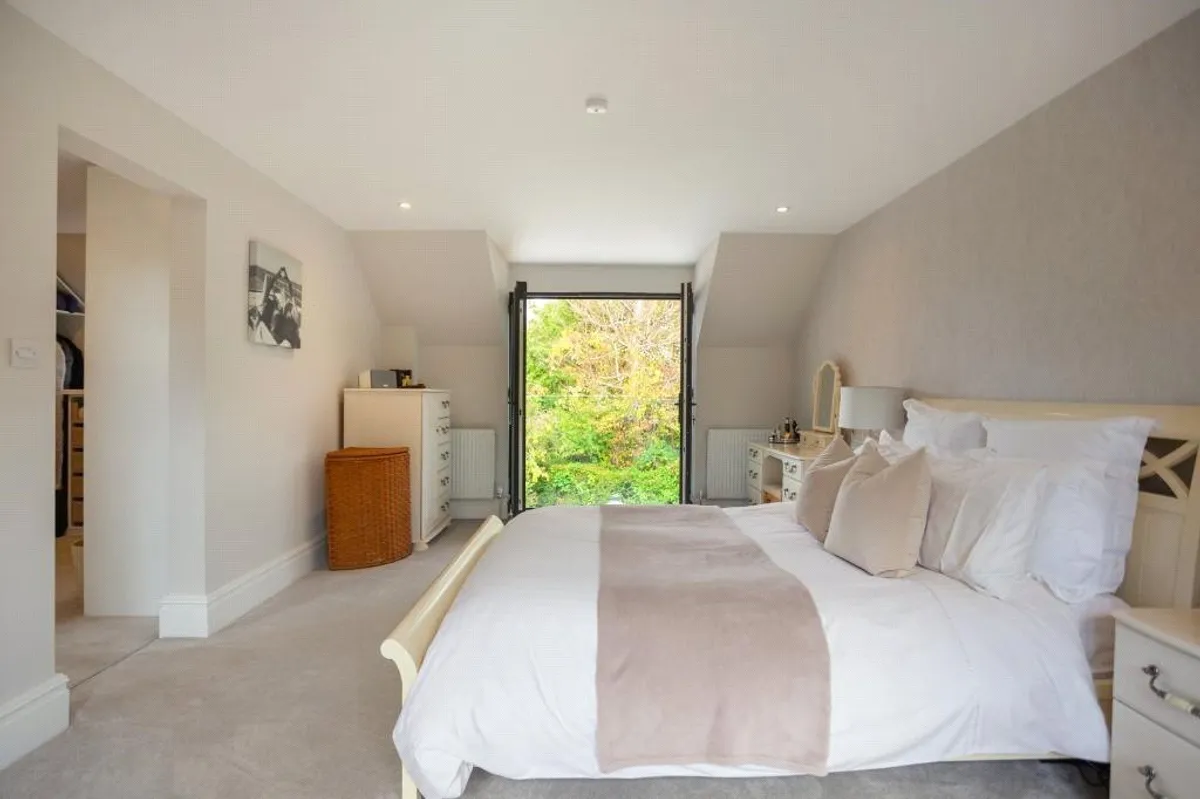 Wayfarin, Brimpton Common, RG7