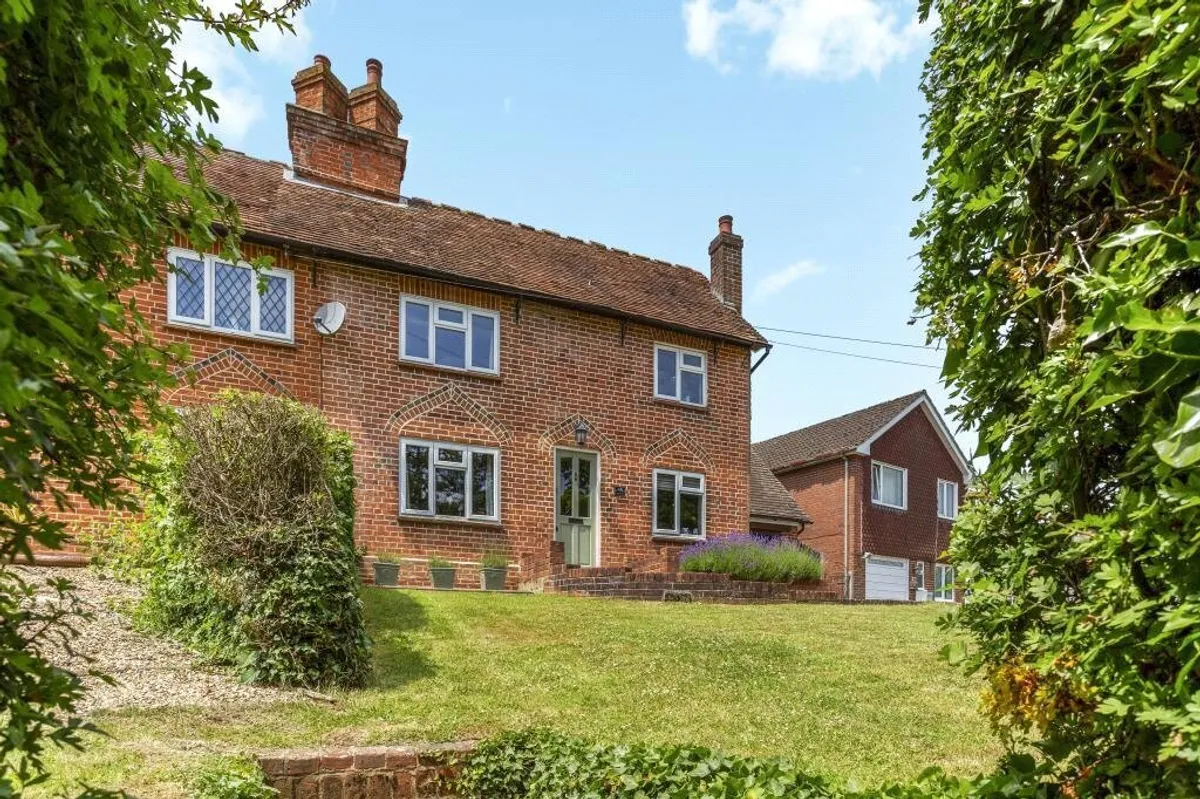 Yew Tree Cottage, Sherborne St John, RG24
