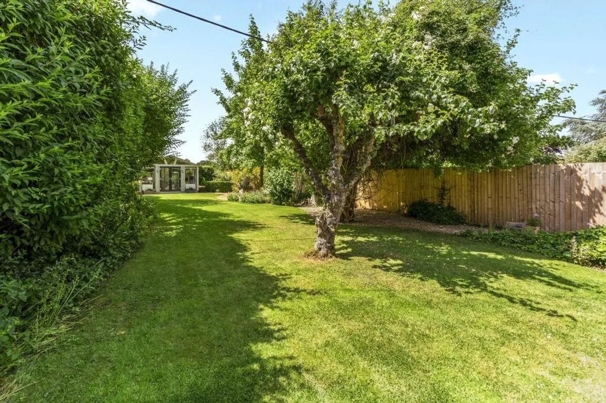 Yew Tree Cottage, Sherborne St John, RG24