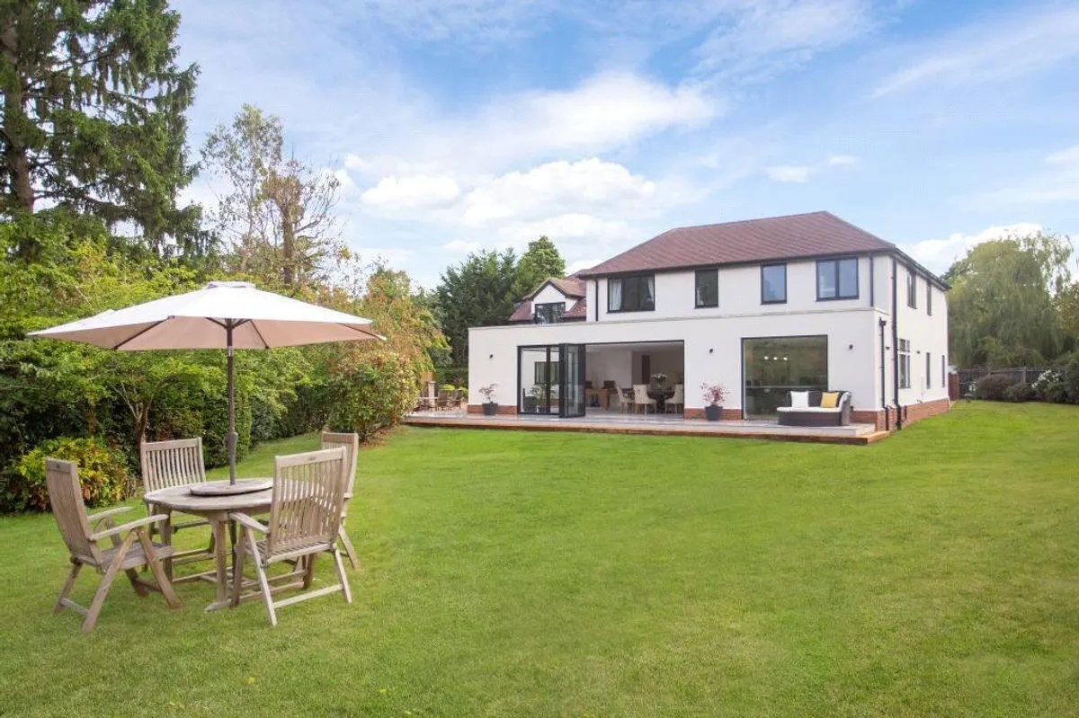 Wayfarin, Brimpton Common, RG7