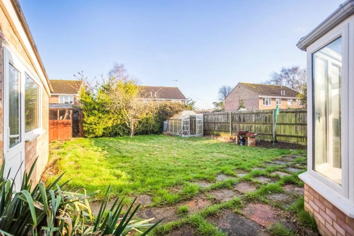 Park Close, Oakley, RG23