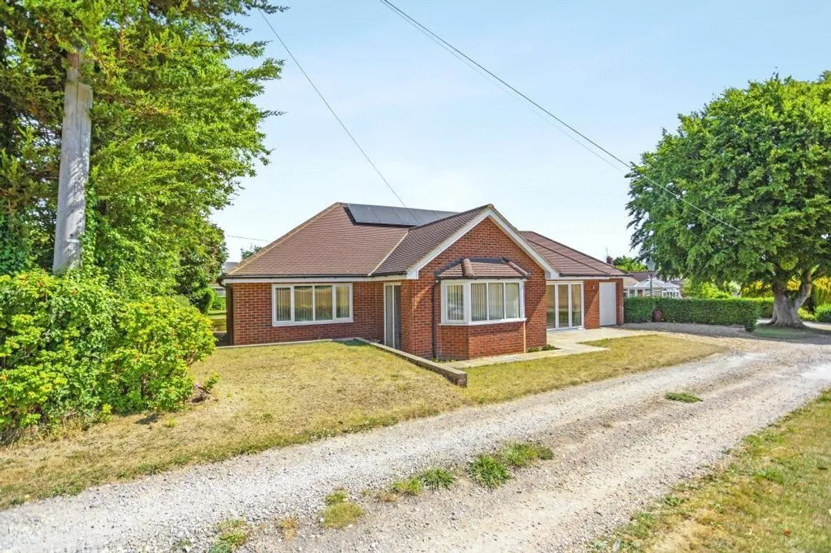 Farleigh View, Cliddesden, RG25