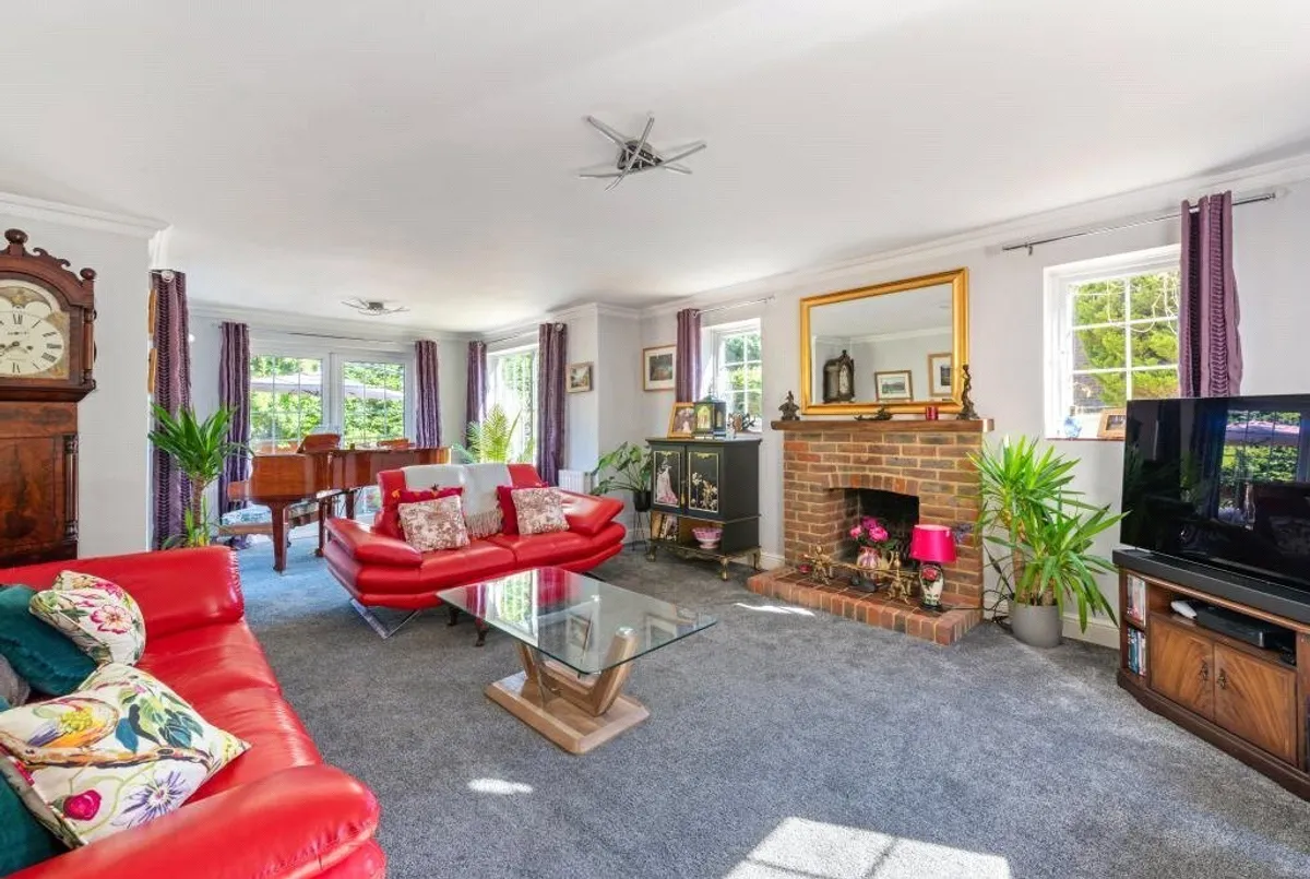 Neville Close, Basingstoke, RG21
