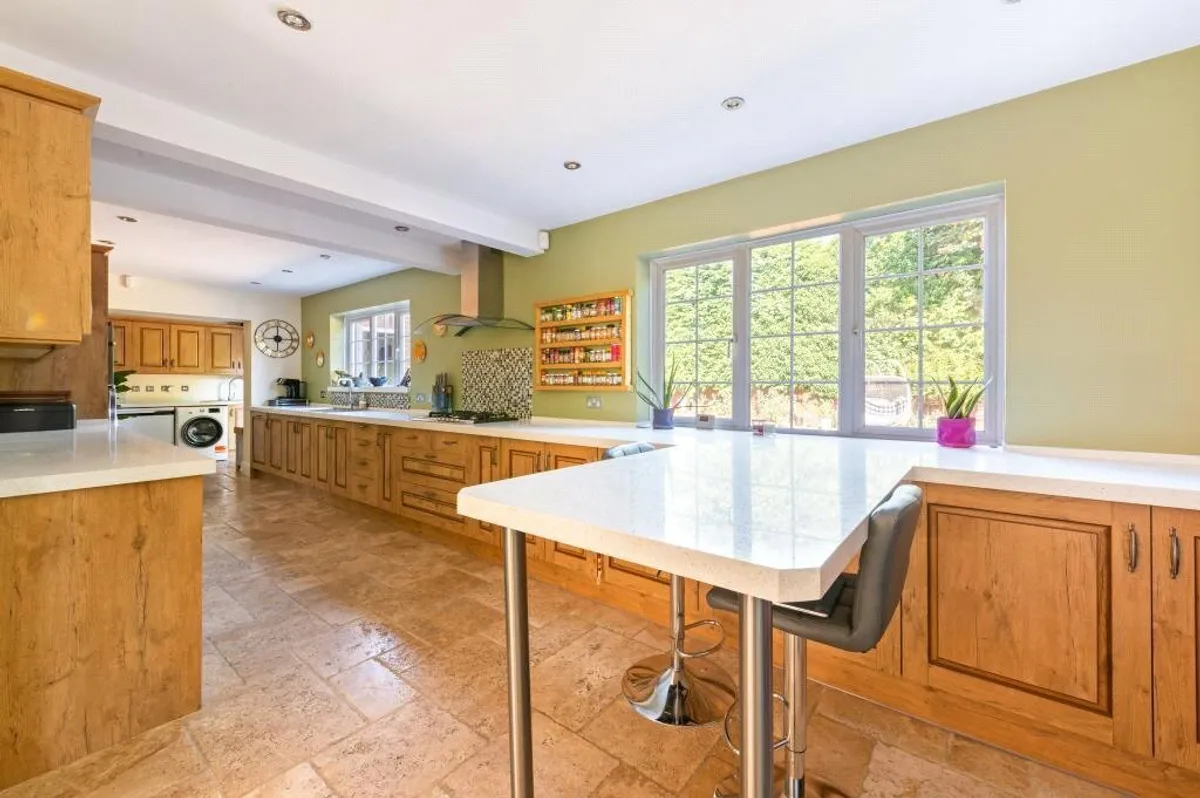 Neville Close, Basingstoke, RG21