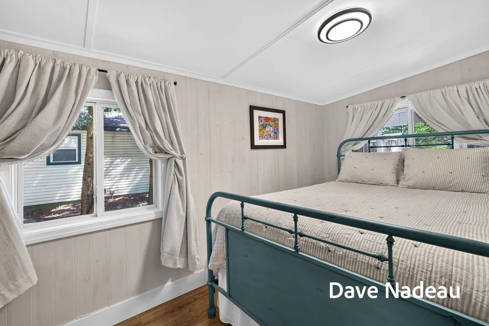 3581 65th St, Saugatuck, MI 49453-9792